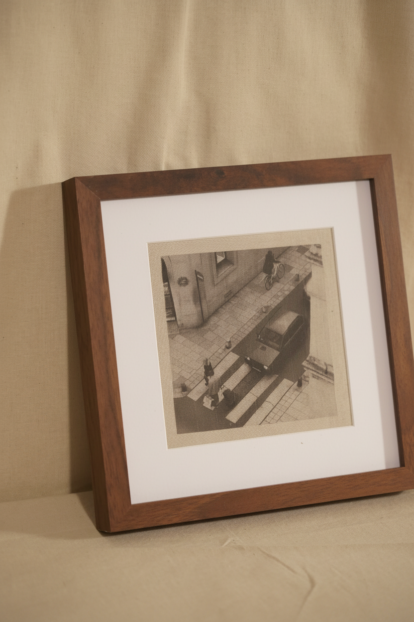 Marco cuadrado madera